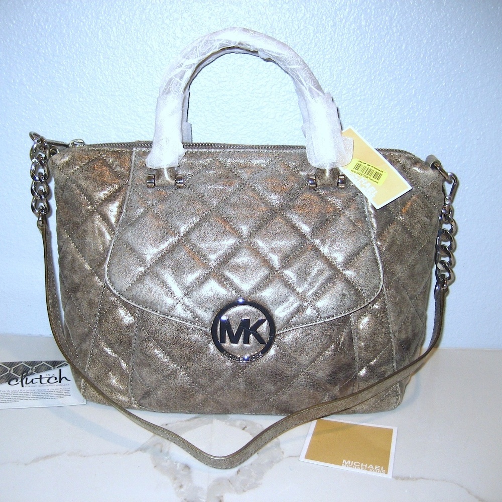 MICHAEL KORS QUILTED PURSE NWT